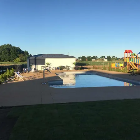 Baltic Z Basenem Zewnętrznym Ul Marynarska 4, * Sarbinowo